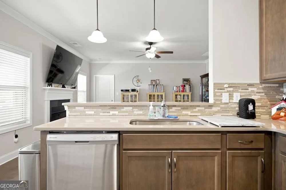 101 Lynn Wright DR Perry, GA 31069