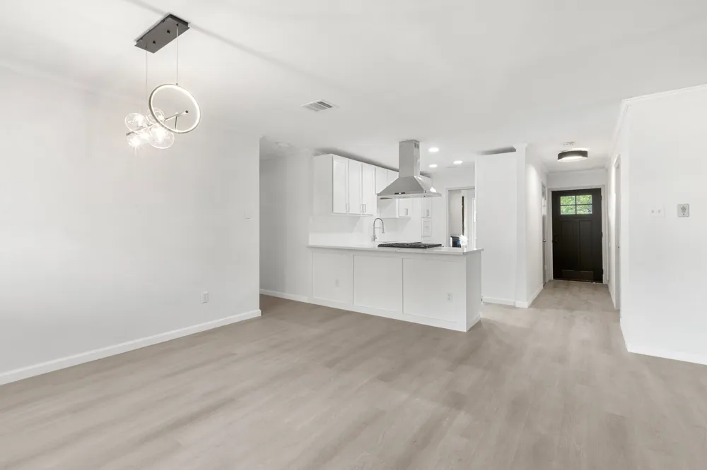 7707 Whitsun Drive Austin, TX 78749
