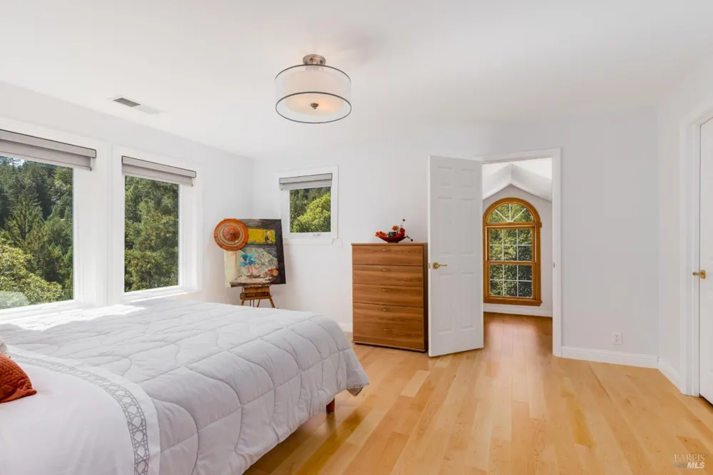 16149 Fern Way Guerneville, CA 95446