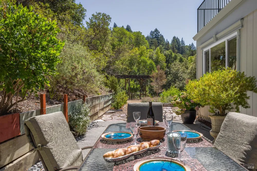 16149 Fern Way Guerneville, CA 95446