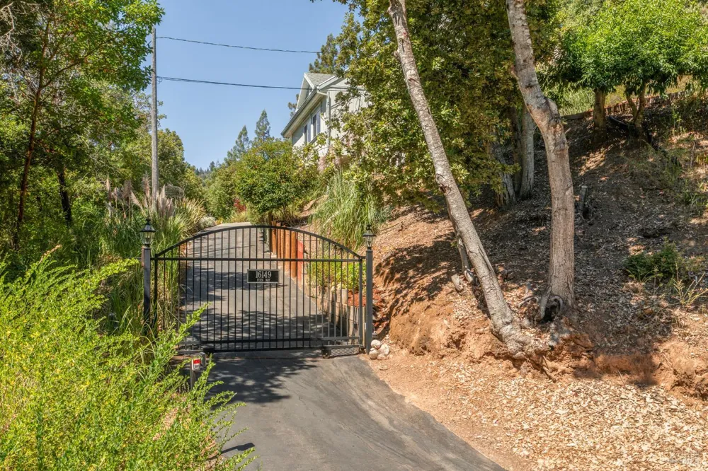 16149 Fern Way Guerneville, CA 95446