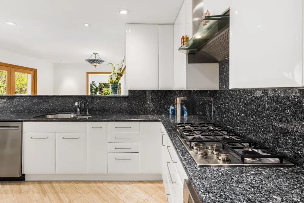 16149 Fern Way Guerneville, CA 95446