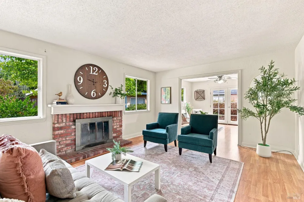 2217 Cheyenne Drive Santa Rosa, CA 95405