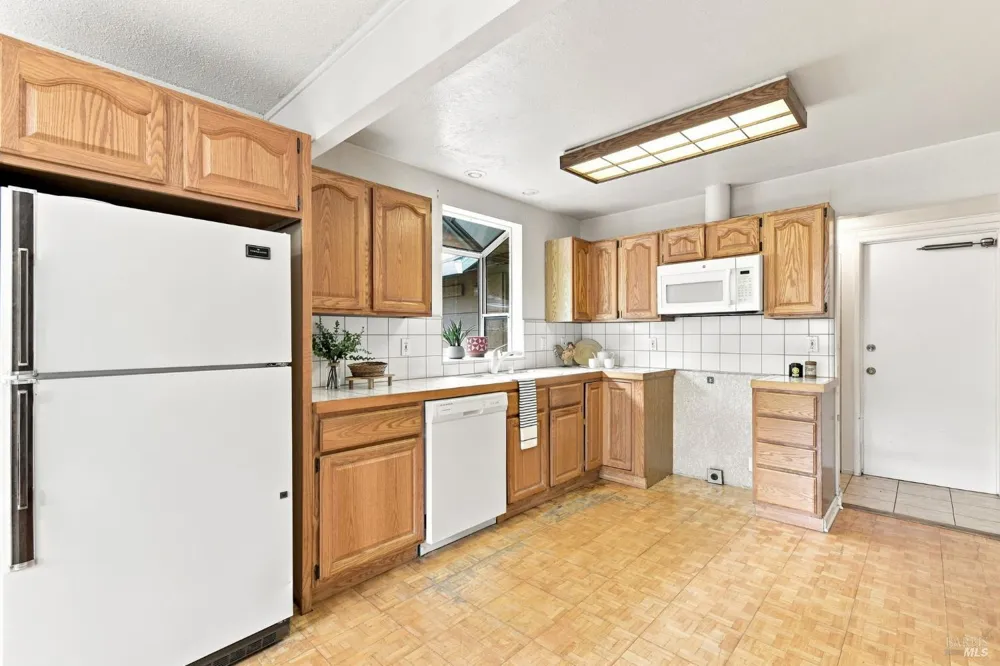 2217 Cheyenne Drive Santa Rosa, CA 95405