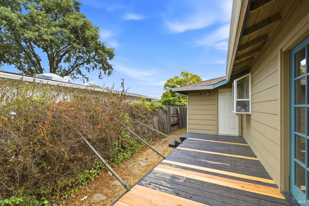 2217 Cheyenne Drive Santa Rosa, CA 95405