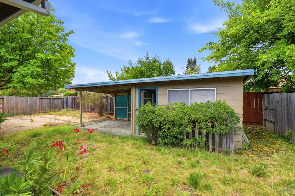 2217 Cheyenne Drive Santa Rosa, CA 95405