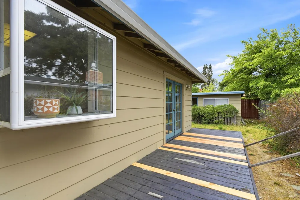 2217 Cheyenne Drive Santa Rosa, CA 95405