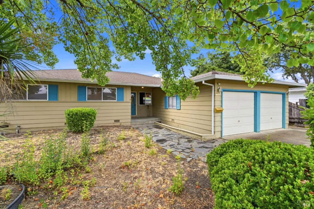 2217 Cheyenne Drive Santa Rosa, CA 95405
