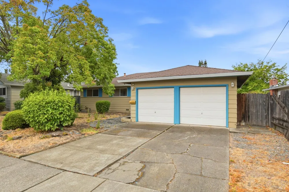 2217 Cheyenne Drive Santa Rosa, CA 95405