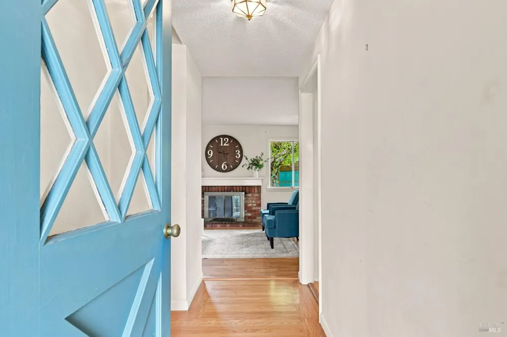 2217 Cheyenne Drive Santa Rosa, CA 95405