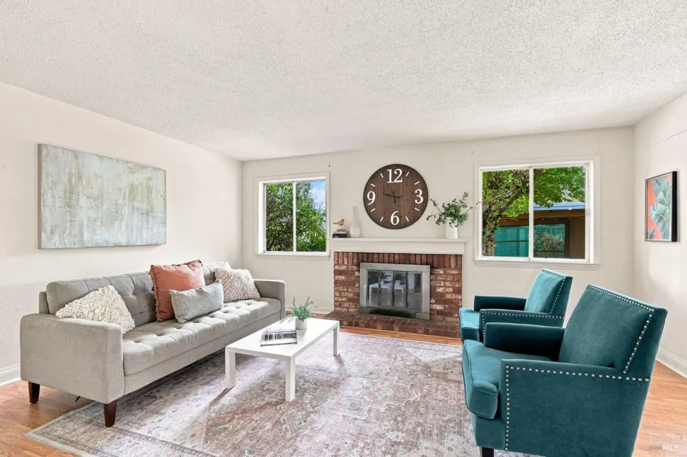 2217 Cheyenne Drive Santa Rosa, CA 95405