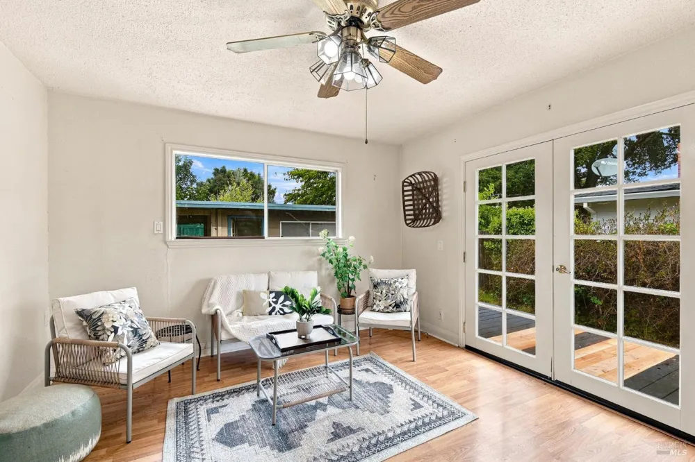 2217 Cheyenne Drive Santa Rosa, CA 95405