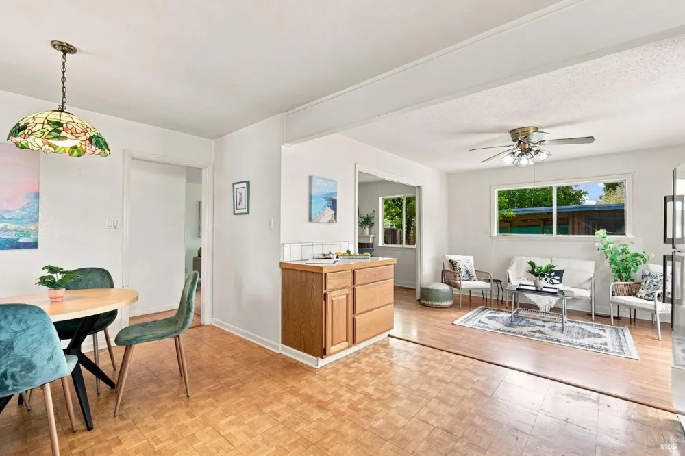 2217 Cheyenne Drive Santa Rosa, CA 95405