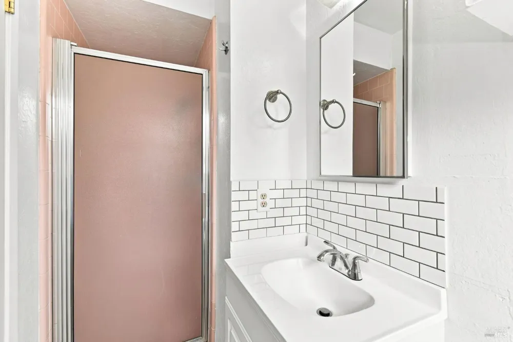 2217 Cheyenne Drive Santa Rosa, CA 95405