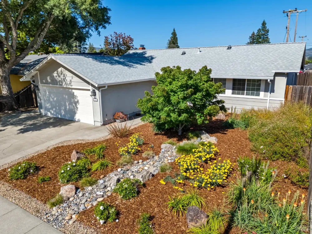3886 Klamath Way Napa, CA 94558