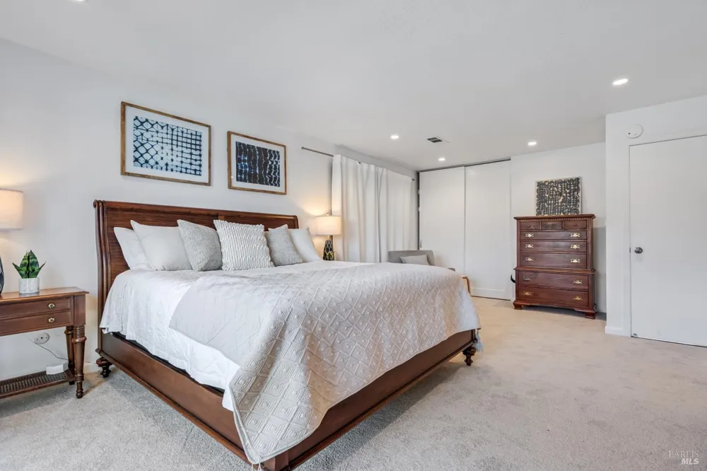 3886 Klamath Way Napa, CA 94558