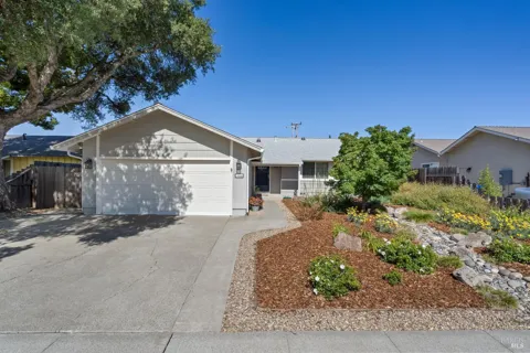 3886 Klamath Way