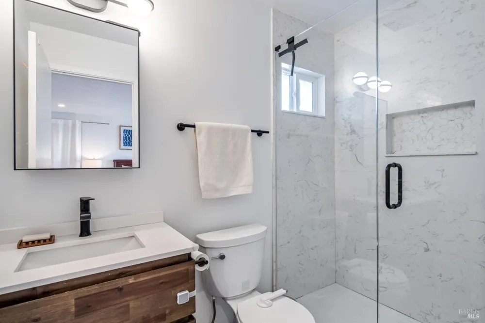 3886 Klamath Way Napa, CA 94558