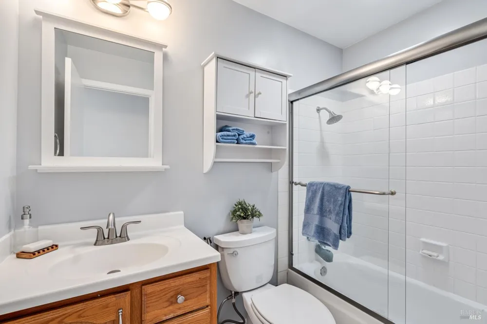 3886 Klamath Way Napa, CA 94558