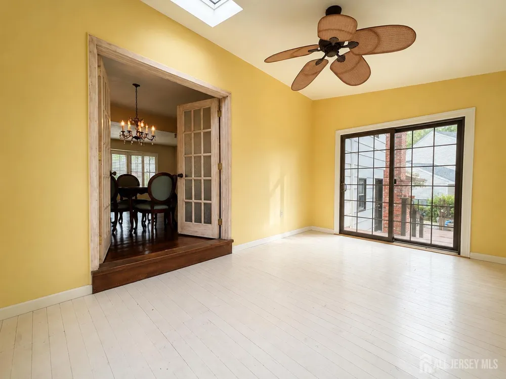 9 Lauri Lane Middlesex, NJ 08846