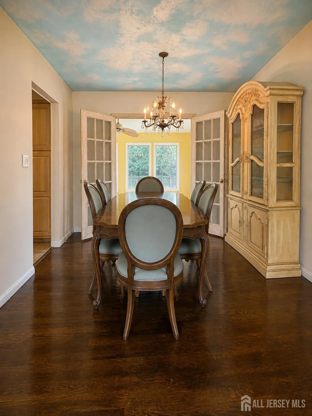 9 Lauri Lane Middlesex, NJ 08846