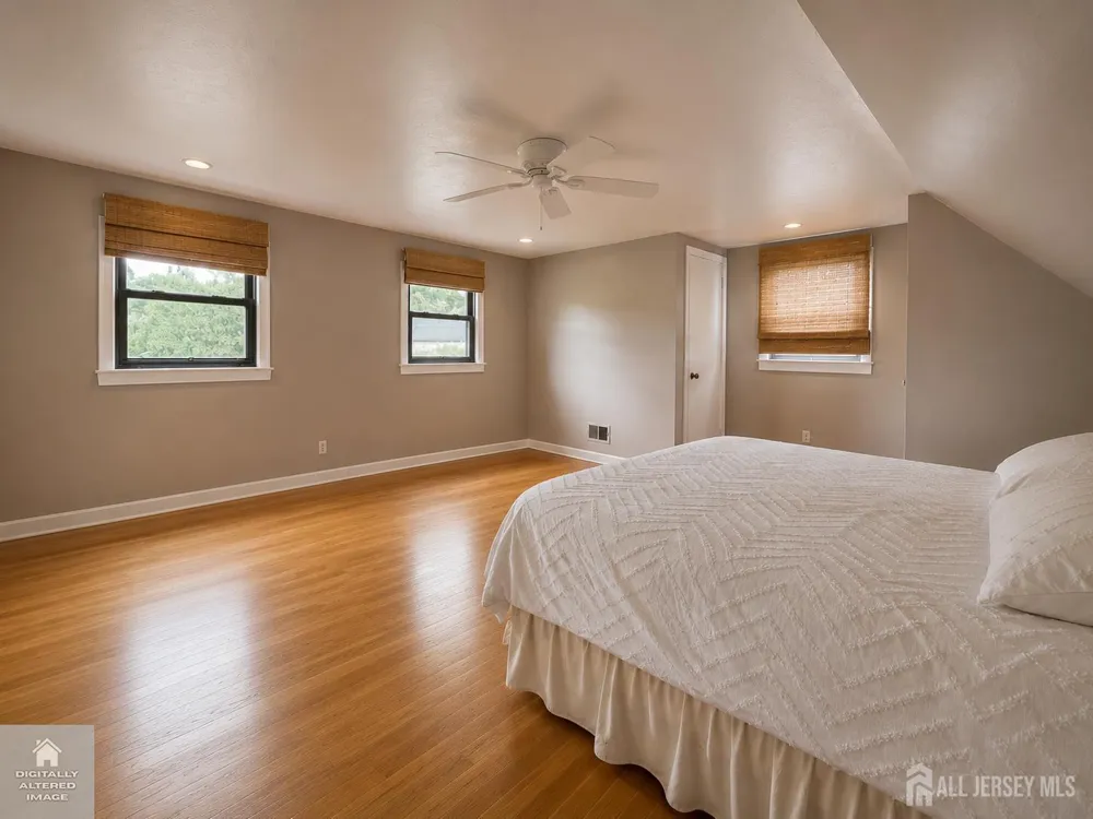 9 Lauri Lane Middlesex, NJ 08846