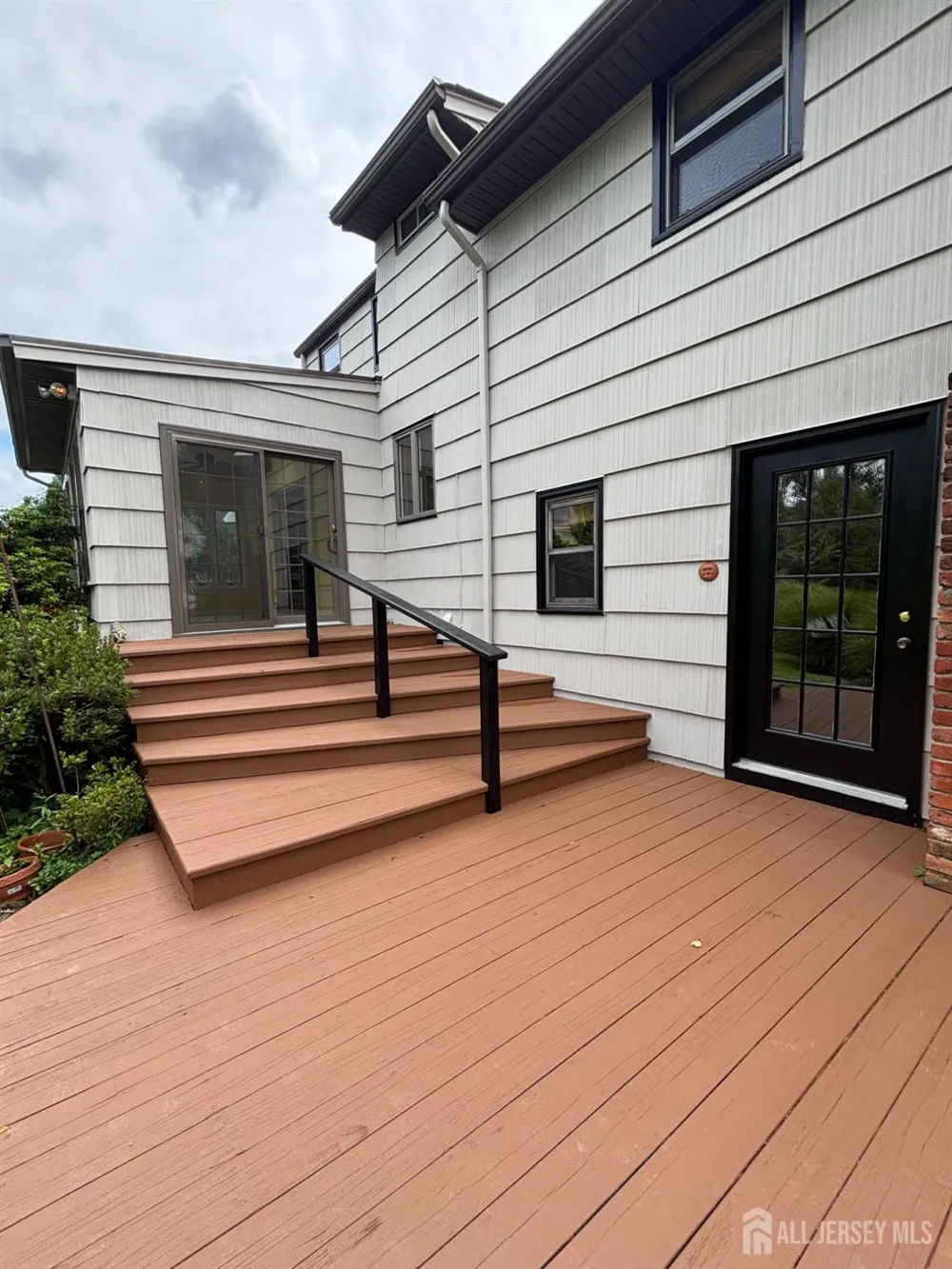 9 Lauri Lane Middlesex, NJ 08846