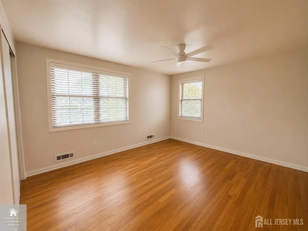 9 Lauri Lane Middlesex, NJ 08846