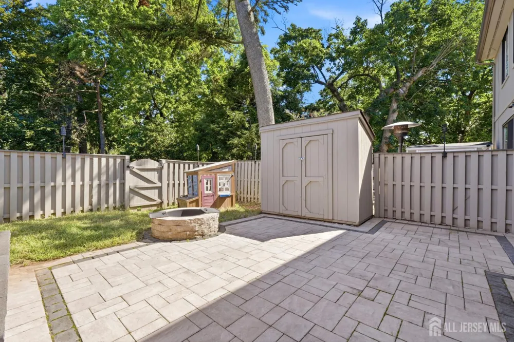 37 Irongate Metuchen, NJ 08840