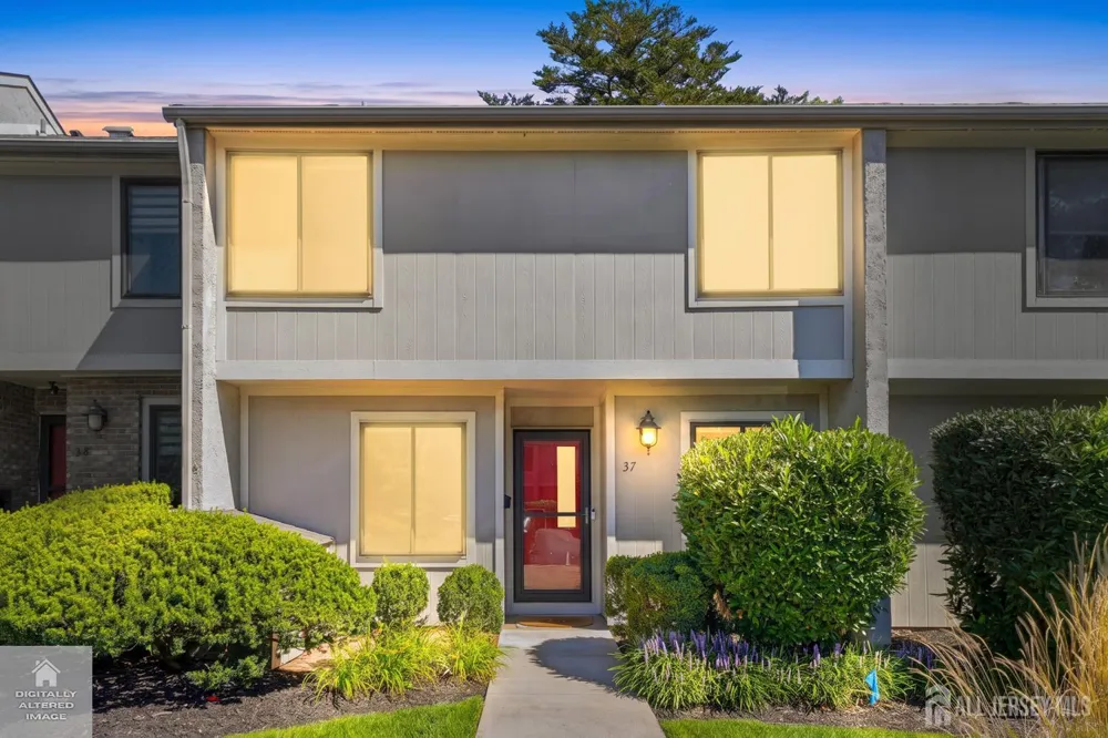 37 Irongate Metuchen, NJ 08840