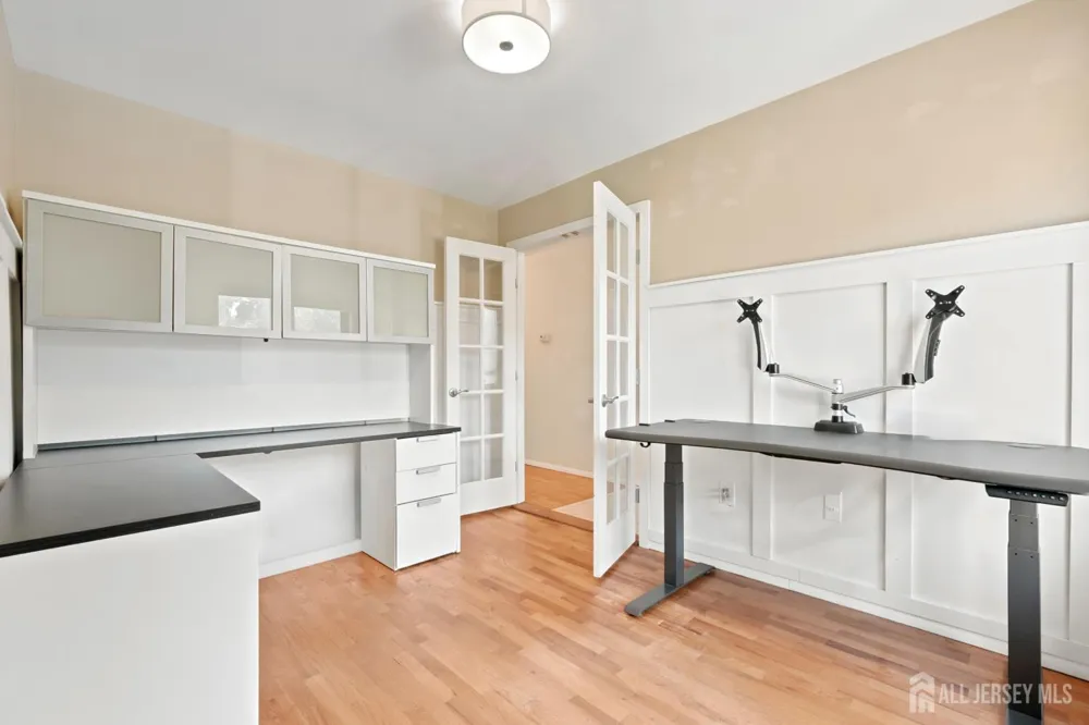 37 Irongate Metuchen, NJ 08840