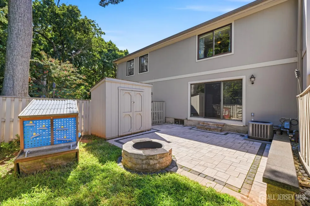 37 Irongate Metuchen, NJ 08840