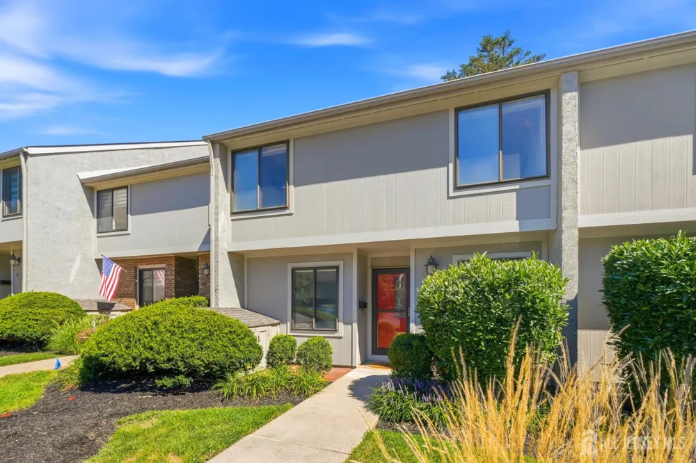 37 Irongate Metuchen, NJ 08840