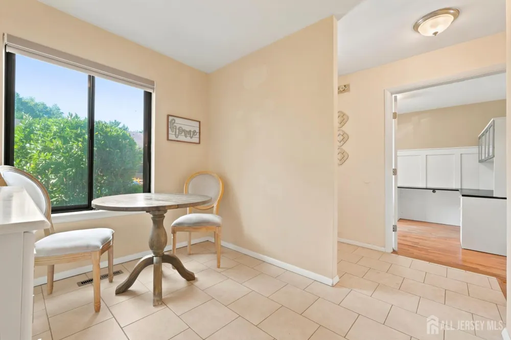 37 Irongate Metuchen, NJ 08840