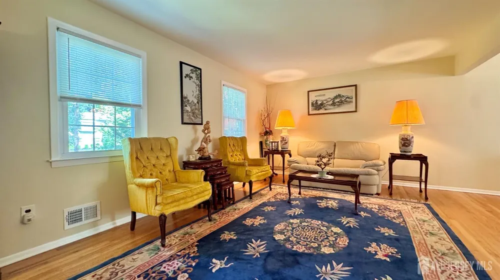 9 Highpoint Drive Edison, NJ 08820