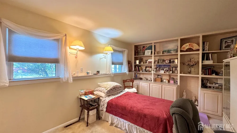 9 Highpoint Drive Edison, NJ 08820