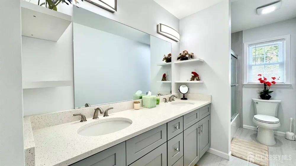 9 Highpoint Drive Edison, NJ 08820