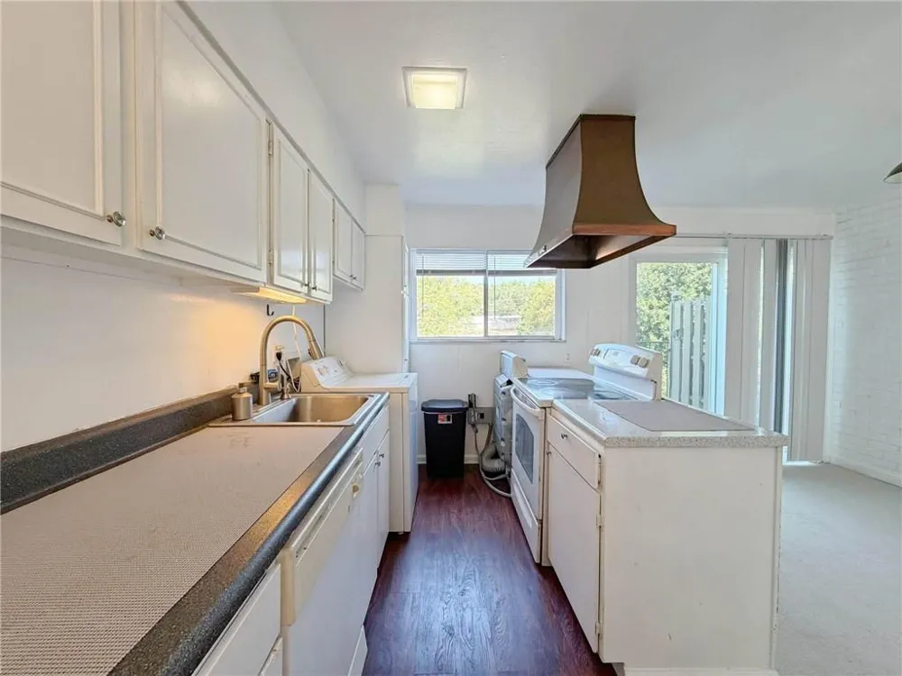 3079 Colonial Way #B Atlanta, GA 30341