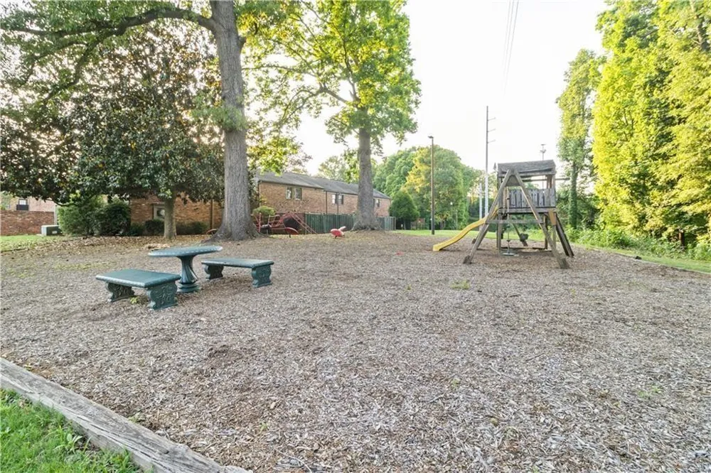 3079 Colonial Way #B Atlanta, GA 30341