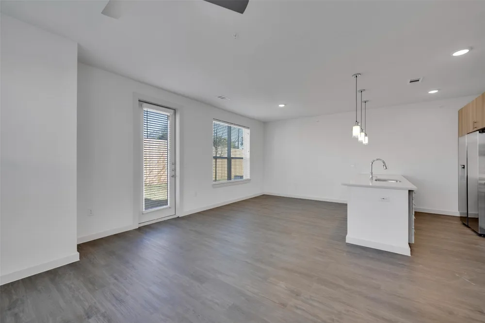 10030 Garland Road #1006 Dallas, TX 75218