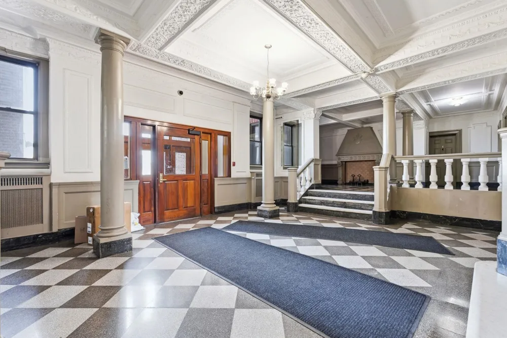 883 BLVD EAST Weehawken, NJ 07086