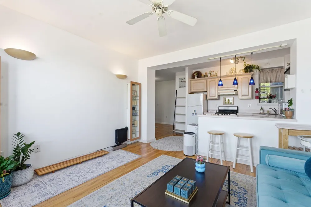 883 BLVD EAST Weehawken, NJ 07086