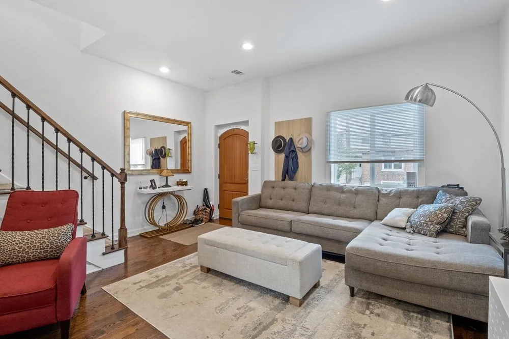 419 7TH ST Union City, NJ 07087
