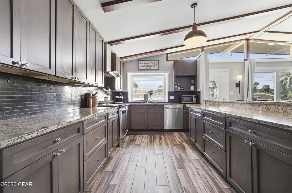 1204 W 12th Street Panama City, FL 32401