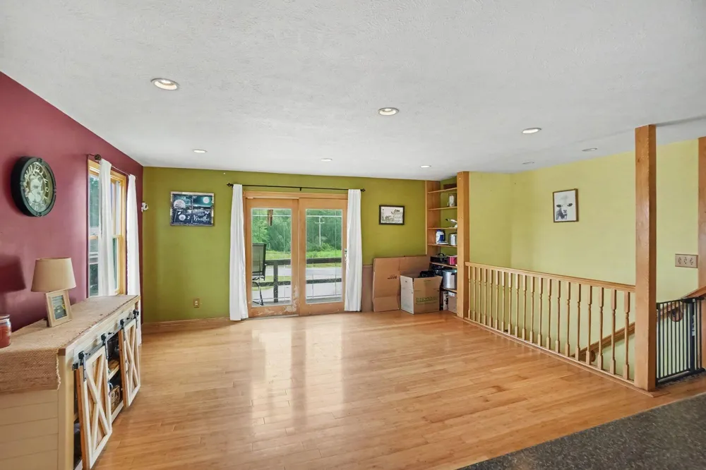 10457 S Gordon Avenue Grant, MI 49327