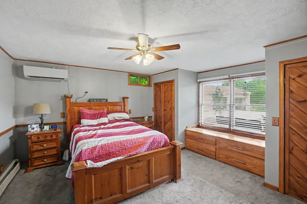 10457 S Gordon Avenue Grant, MI 49327
