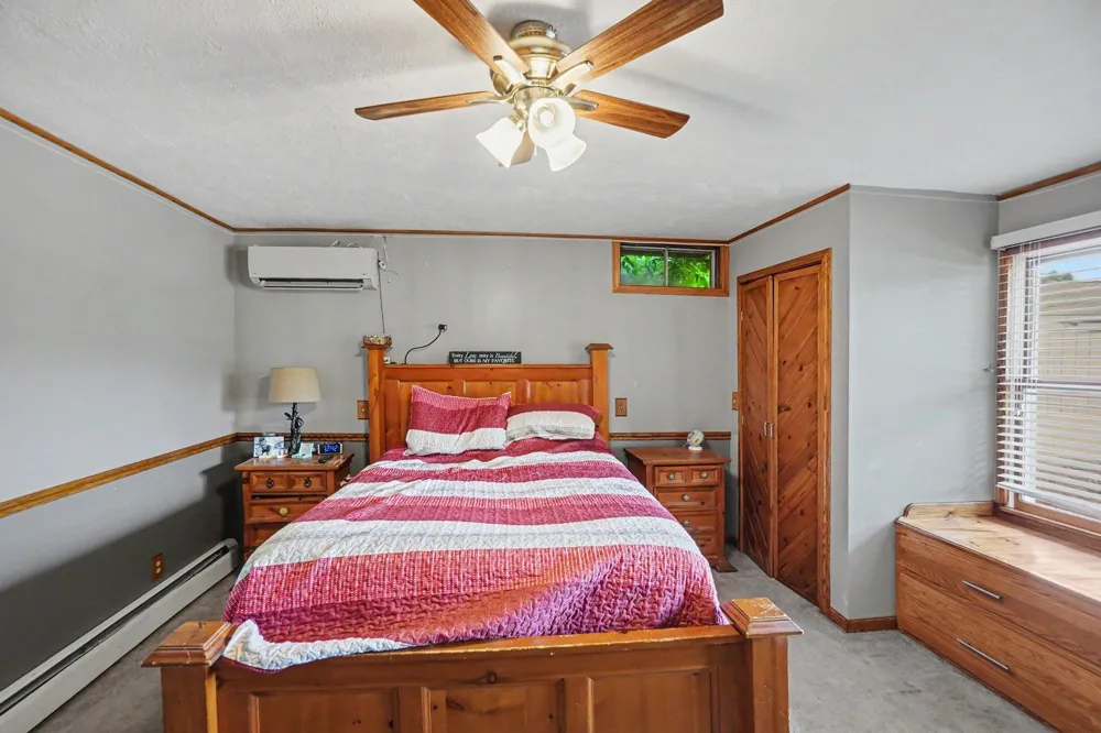 10457 S Gordon Avenue Grant, MI 49327