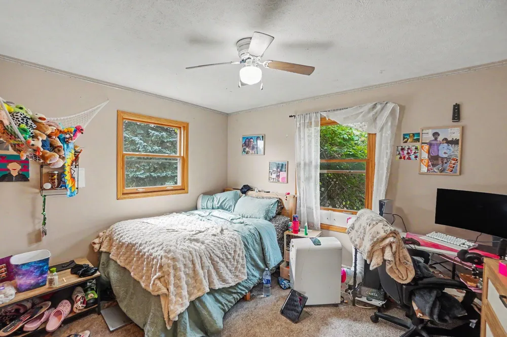 10457 S Gordon Avenue Grant, MI 49327