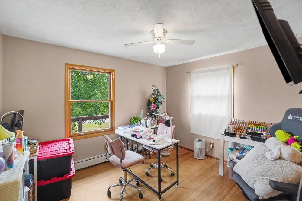 10457 S Gordon Avenue Grant, MI 49327