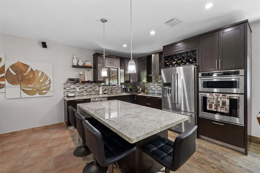 15979 SW 53rd Ter Miami, FL 33185